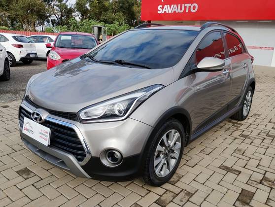 HYUNDAI HB20X 1.6 16V PREMIUM FLEX 4P AUTOMÁTICO HYUNDAI HB20X 1.6 16V PREMIUM FLEX 4P AUTOMÁTICO
